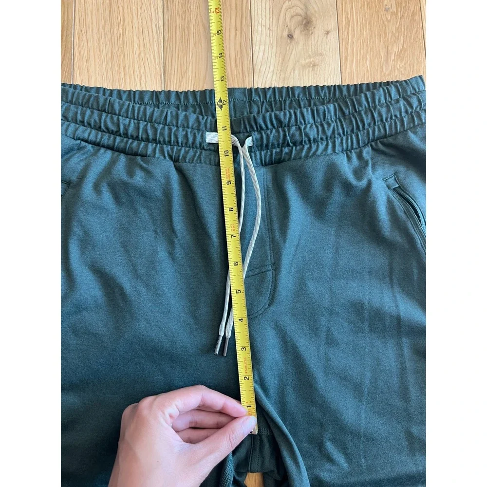 Vuori Men's Ponto Performance Jogger Pants Green Activewear Loungewear Size L
